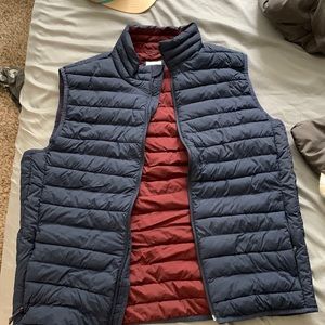 GAP puffer vest size large